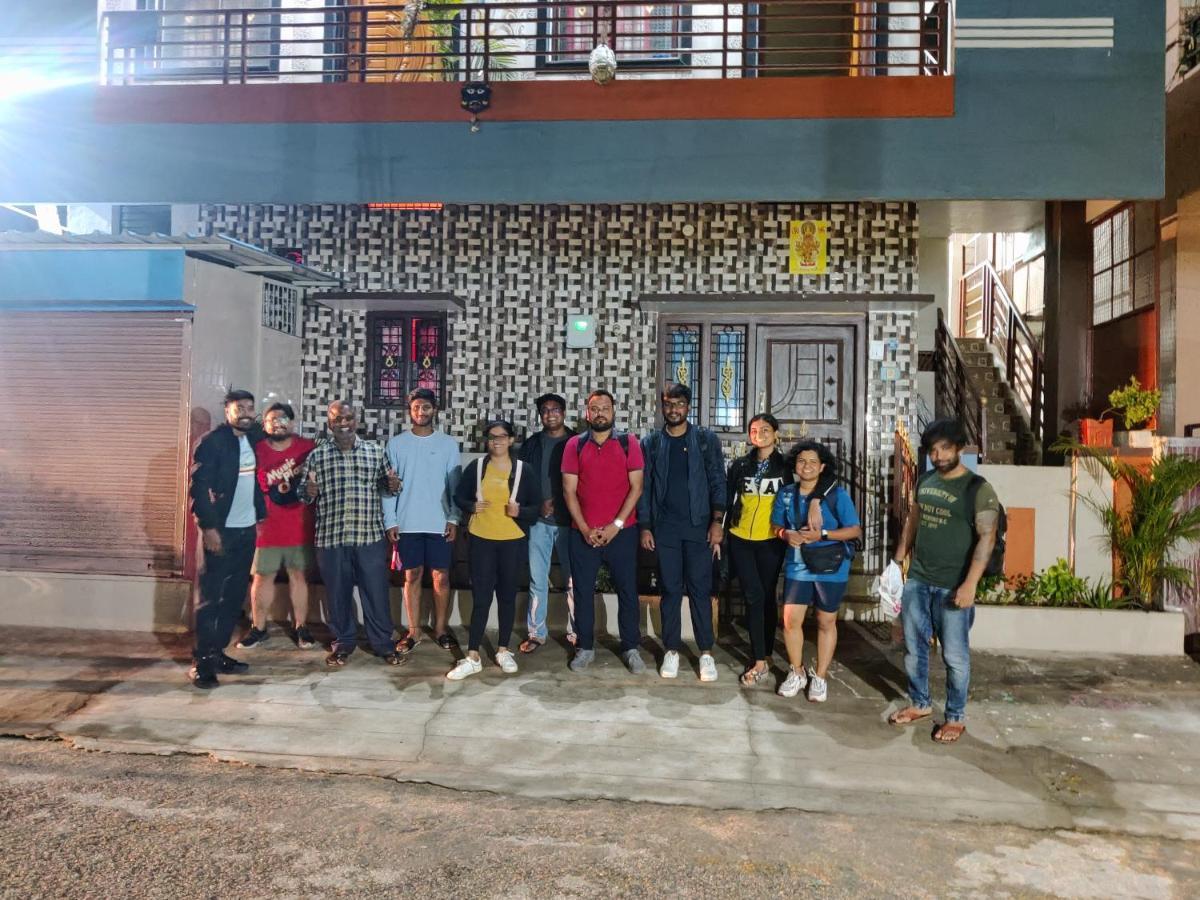 Balaji Homestay Хампи Экстерьер фото